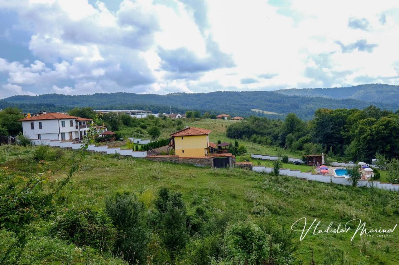 Bachvarovi Villas Trjavna Buitenkant foto